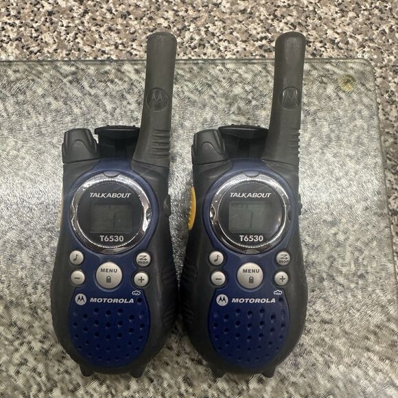 2 Motorola Talkabout T6530 Handheld Walkie Talkie Radios 22 Channels W/Charger - Picture 4 of 10